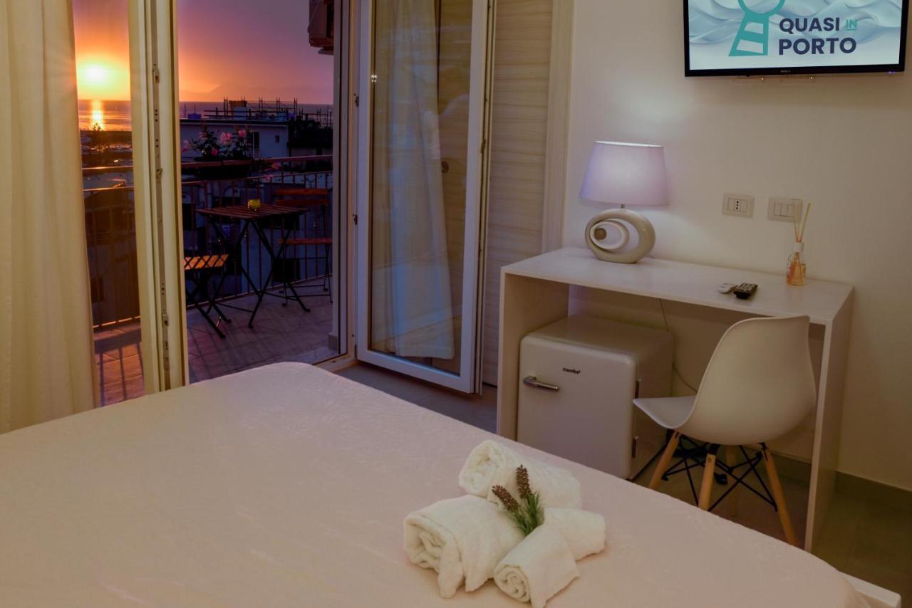 Quasi In Porto Bed and Breakfast Agropoli Exteriör bild