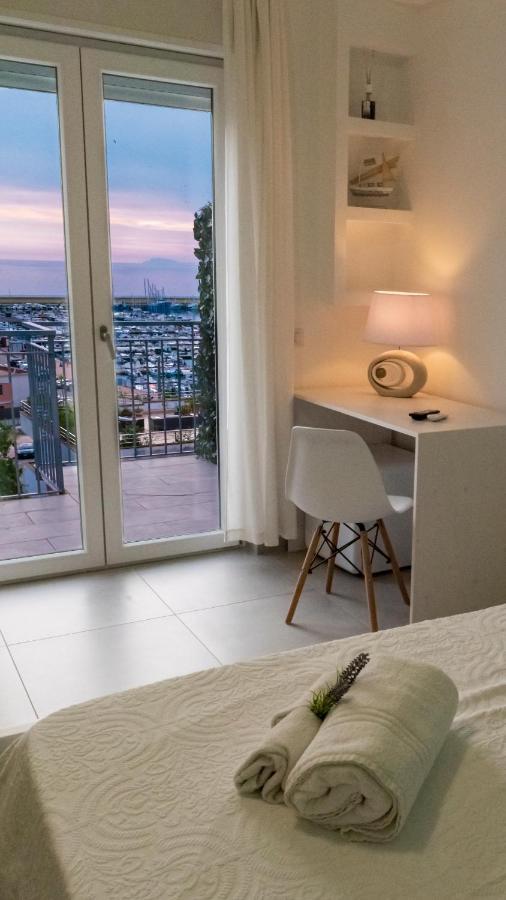 Quasi In Porto Bed and Breakfast Agropoli Exteriör bild