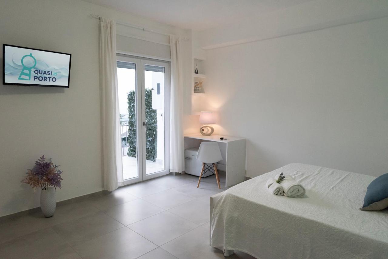 Quasi In Porto Bed and Breakfast Agropoli Exteriör bild